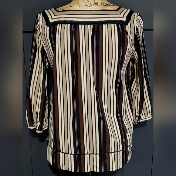 ♦️A.N.A. Square neck, button down, loose fit top♦️ - Picture 2 of 5